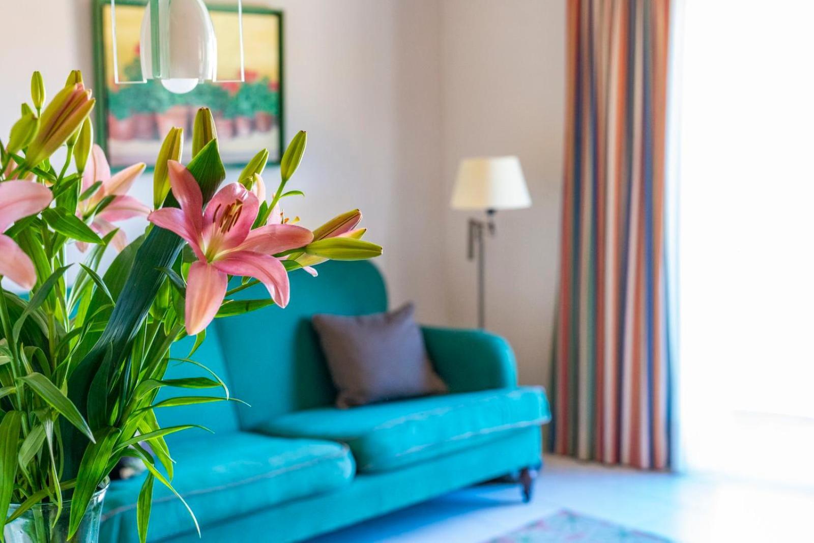 Apartaments Suites Sant Jordi Montbrió del Camp Екстериор снимка