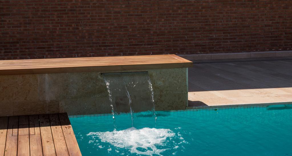 Apartaments Suites Sant Jordi Montbrió del Camp Екстериор снимка